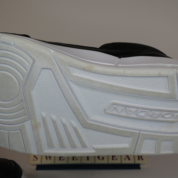 AIR Jordan 3 Retro Cyber Monday (2016) - Picture 14 of 14